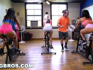 Curvaceous Latina Rose Monroe romped in spin Class by Brick Danger