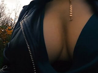 Boobwalk: bosom, Blue t-shirt