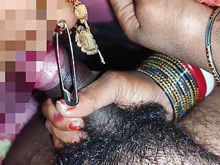 Desi bhabhi apne hubby ka lund chus ke pati se maza liya fir hubby ne raat me khoob pela hindi audio