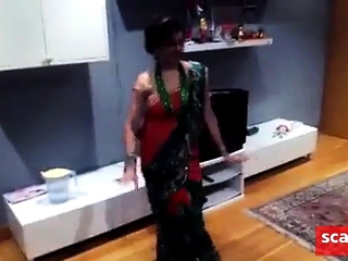 Spectacular nepali dame dancing