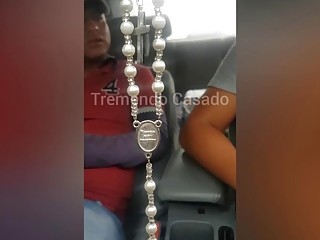 Chupando polla de vendedor de dulces en el carro, supah steaming